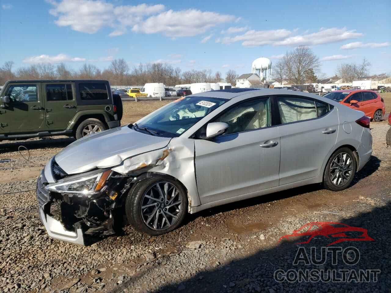 HYUNDAI ELANTRA 2019 - 5NPD84LF8KH452124