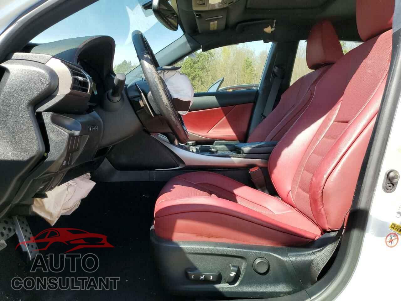 LEXUS IS 2015 - JTHBE1D22F5018313