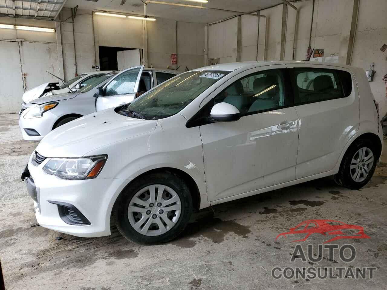 CHEVROLET SONIC 2017 - 1G1JG6SH9H4150045