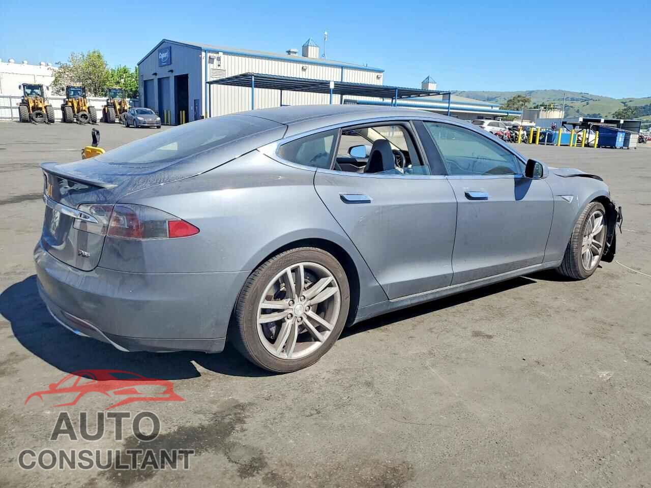 TESLA MODEL S 2013 - 5YJSA1CP5DFP19711