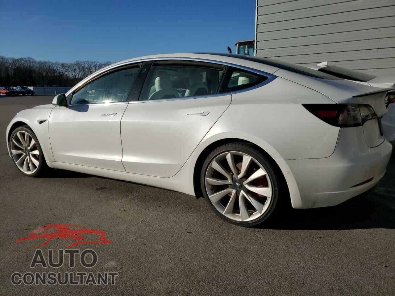 TESLA MODEL 3 2019 - 5YJ3E1EB3KF487553