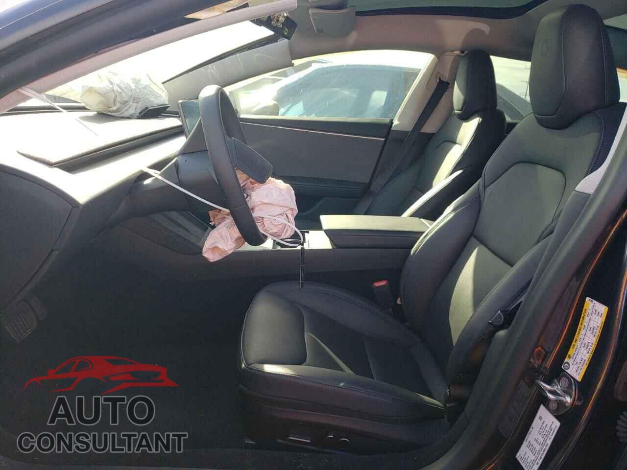 TESLA MODEL 3 2024 - 5YJ3E1EA3RF827849