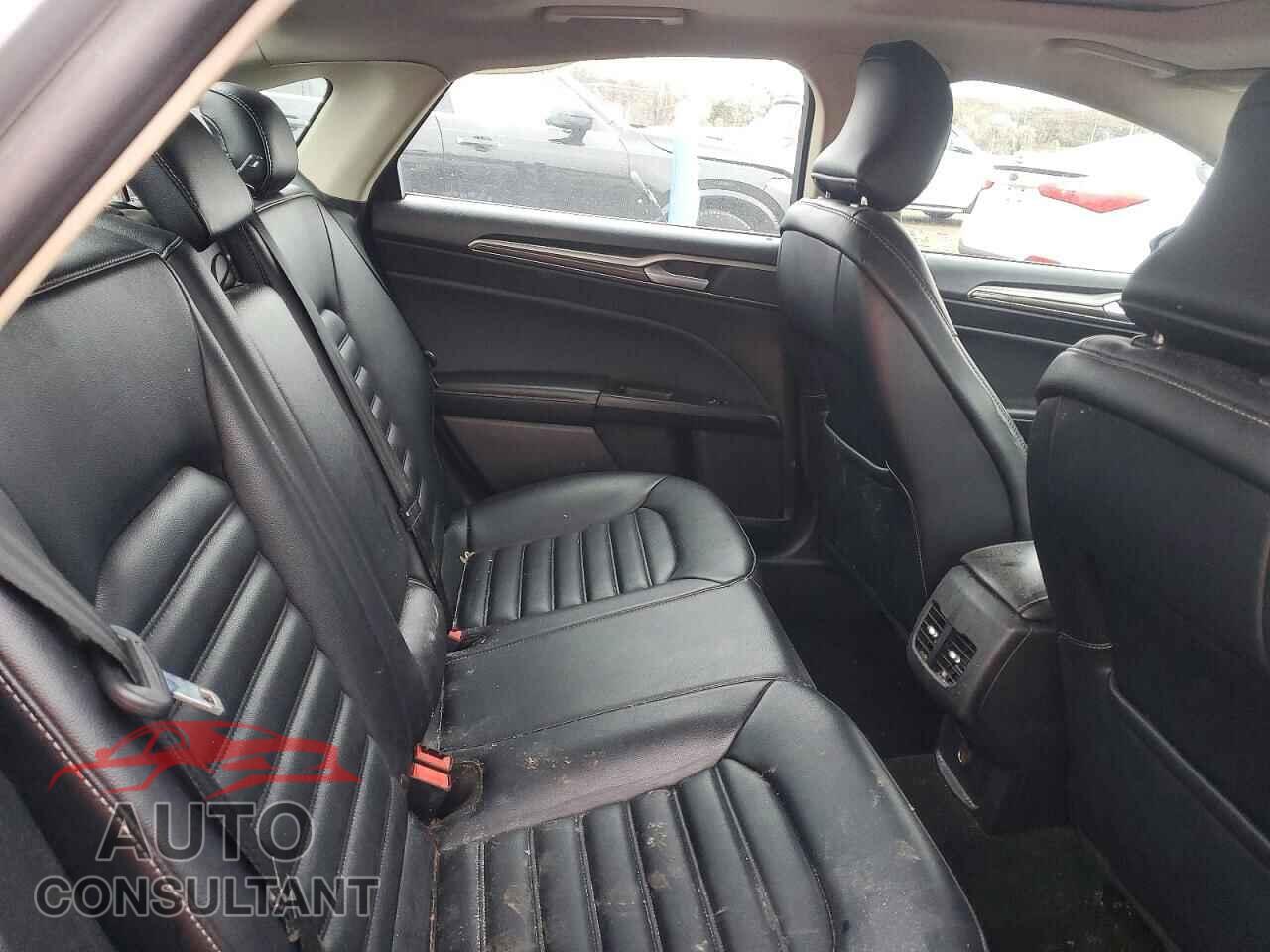 FORD FUSION 2019 - 3FA6P0CDXKR236765