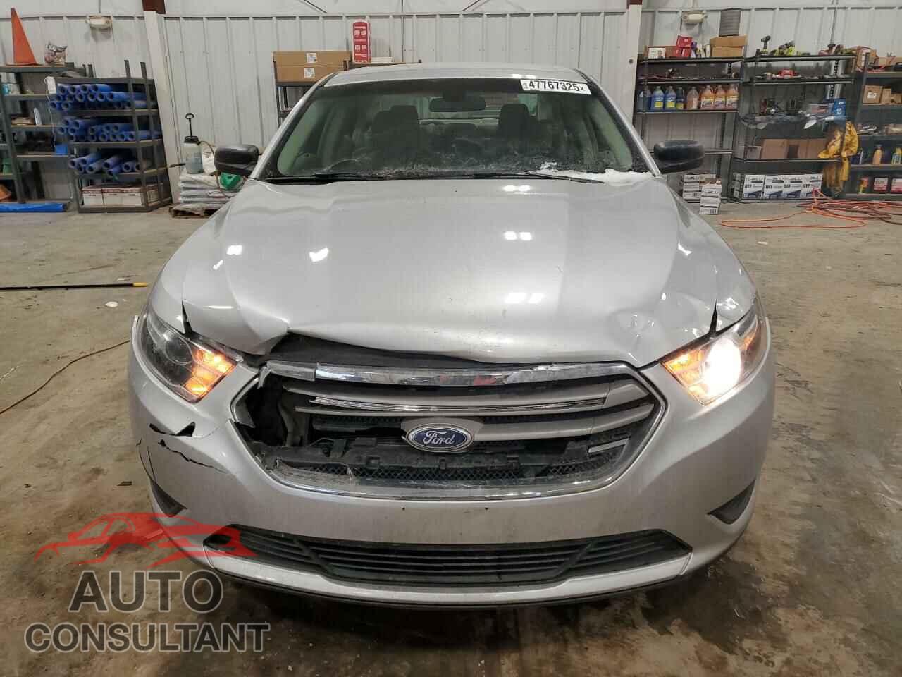 FORD TAURUS 2015 - 1FAHP2D82FG200538