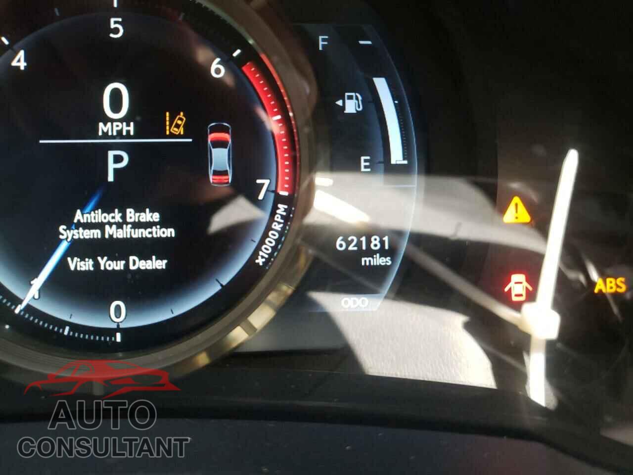 LEXUS IS 2017 - JTHBA1D23H5044174