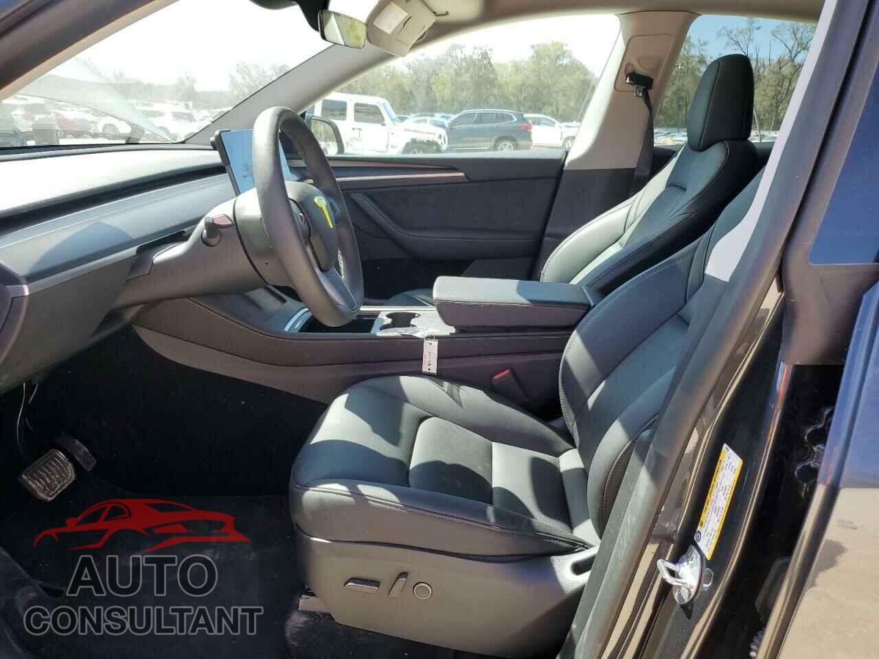 TESLA MODEL Y 2024 - 7SAYGDED5RF210256
