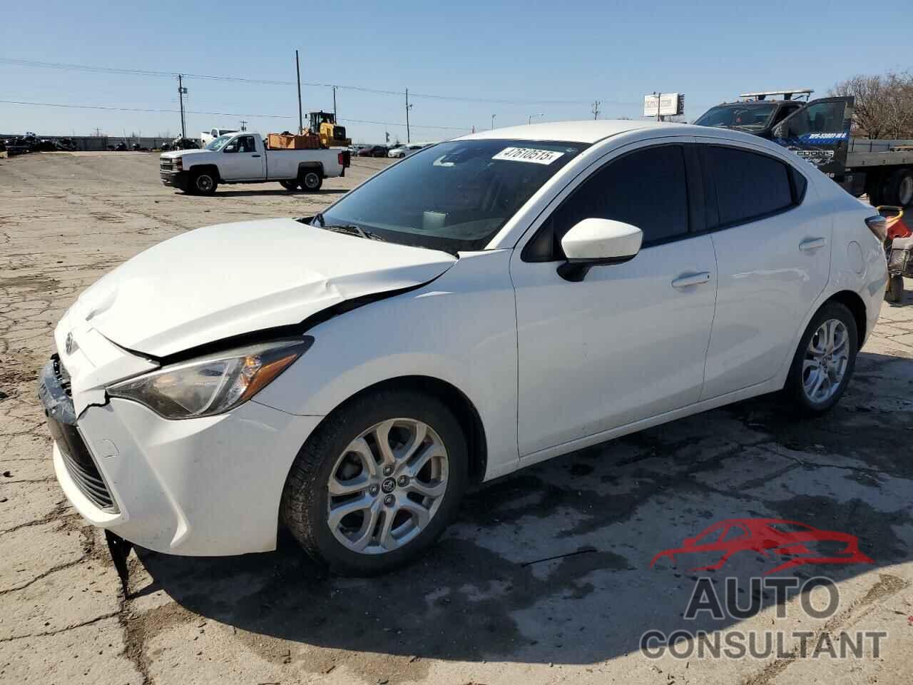 TOYOTA YARIS 2017 - 3MYDLBYV8HY154012