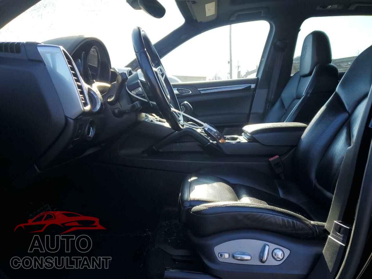 PORSCHE CAYENNE 2017 - WP1AA2A26HKA87169