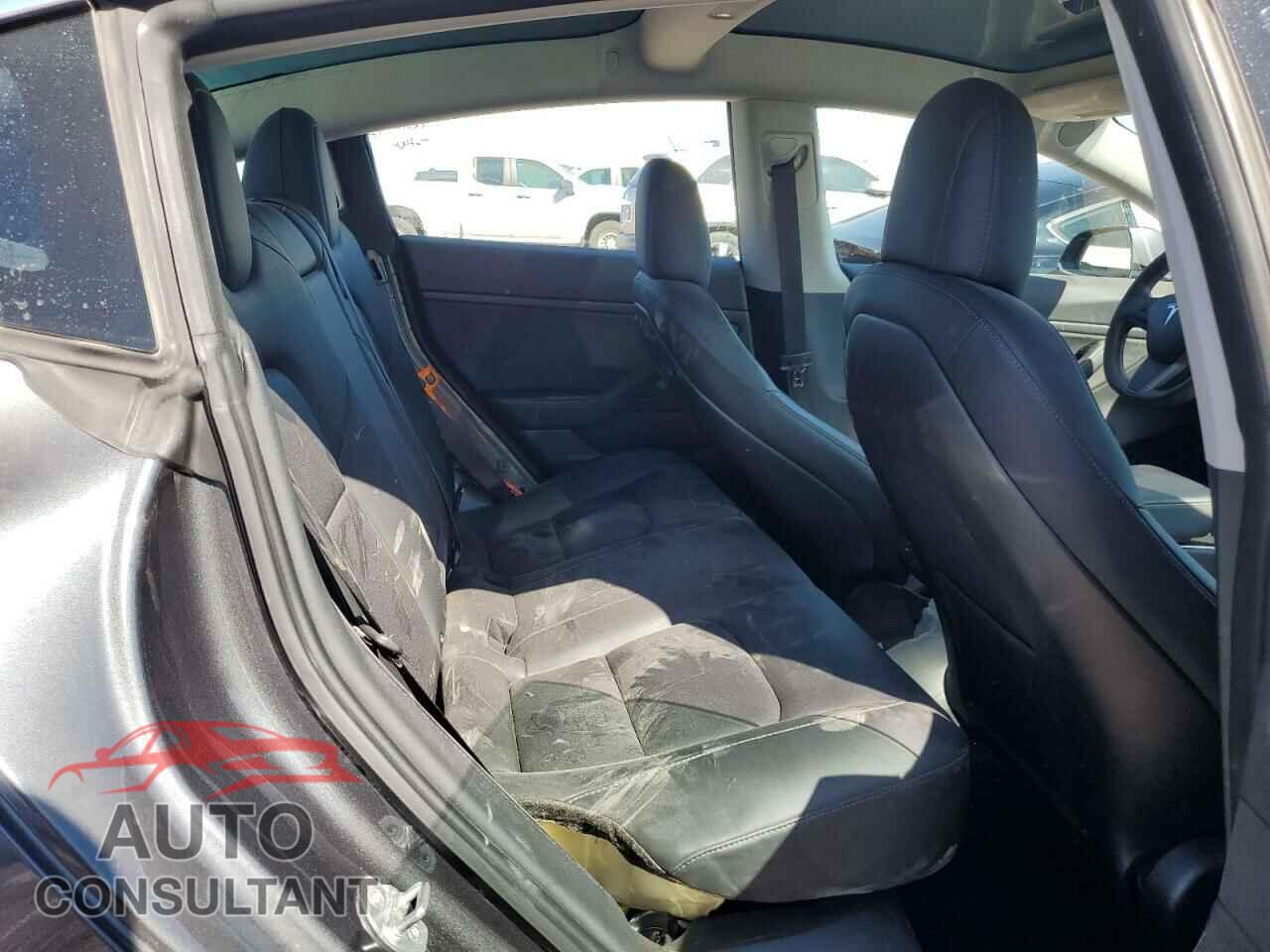 TESLA MODEL 3 2018 - 5YJ3E1EB7JF119455