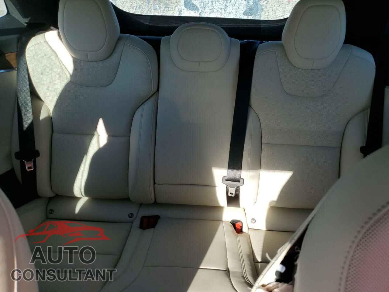 TESLA MODEL S 2023 - 5YJSA1E5XPF498316
