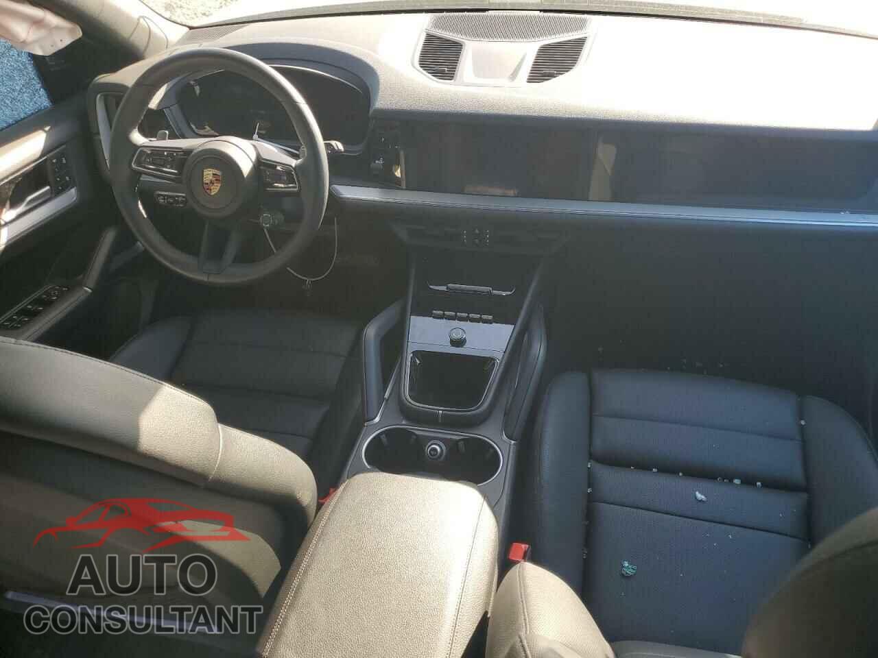 PORSCHE CAYENNE 2024 - WP1AA2AY3RDA04548