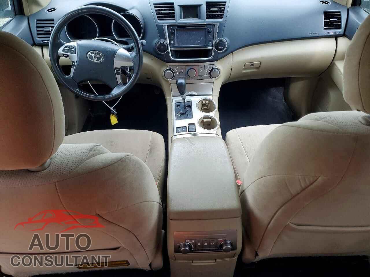 TOYOTA HIGHLANDER 2013 - 5TDBK3EH8DS255906