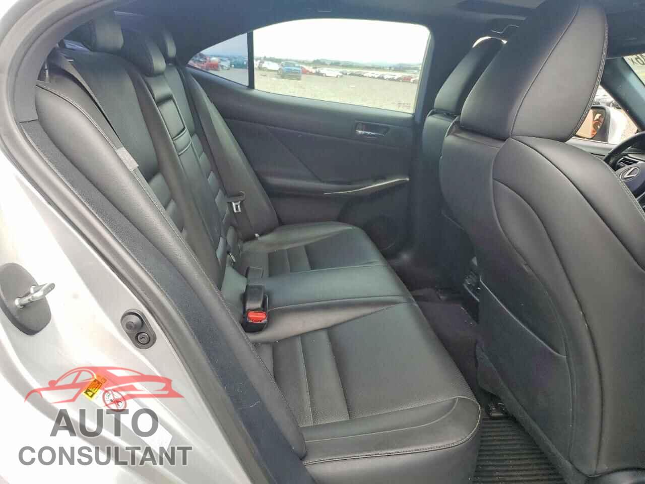 LEXUS IS 2015 - JTHBE1D21F5021378