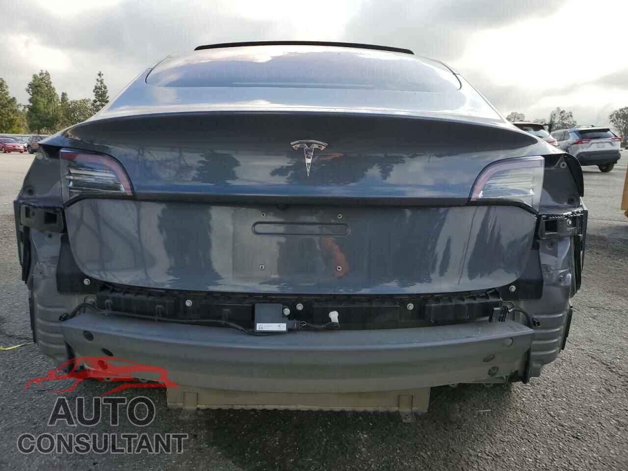 TESLA MODEL 3 2018 - 5YJ3E1EA6JF042827