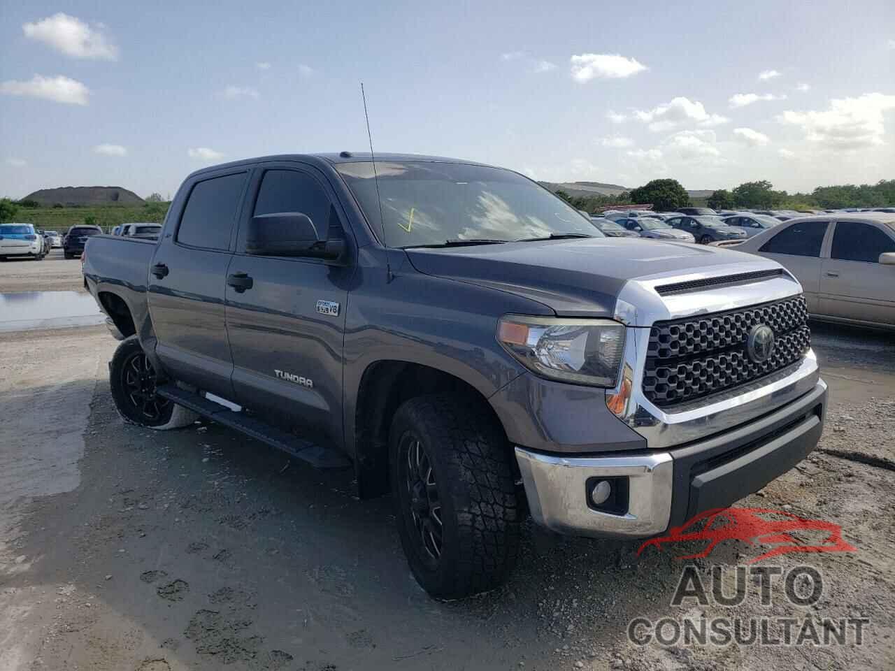 TOYOTA TUNDRA 2018 - 5TFDW5F16JX747303