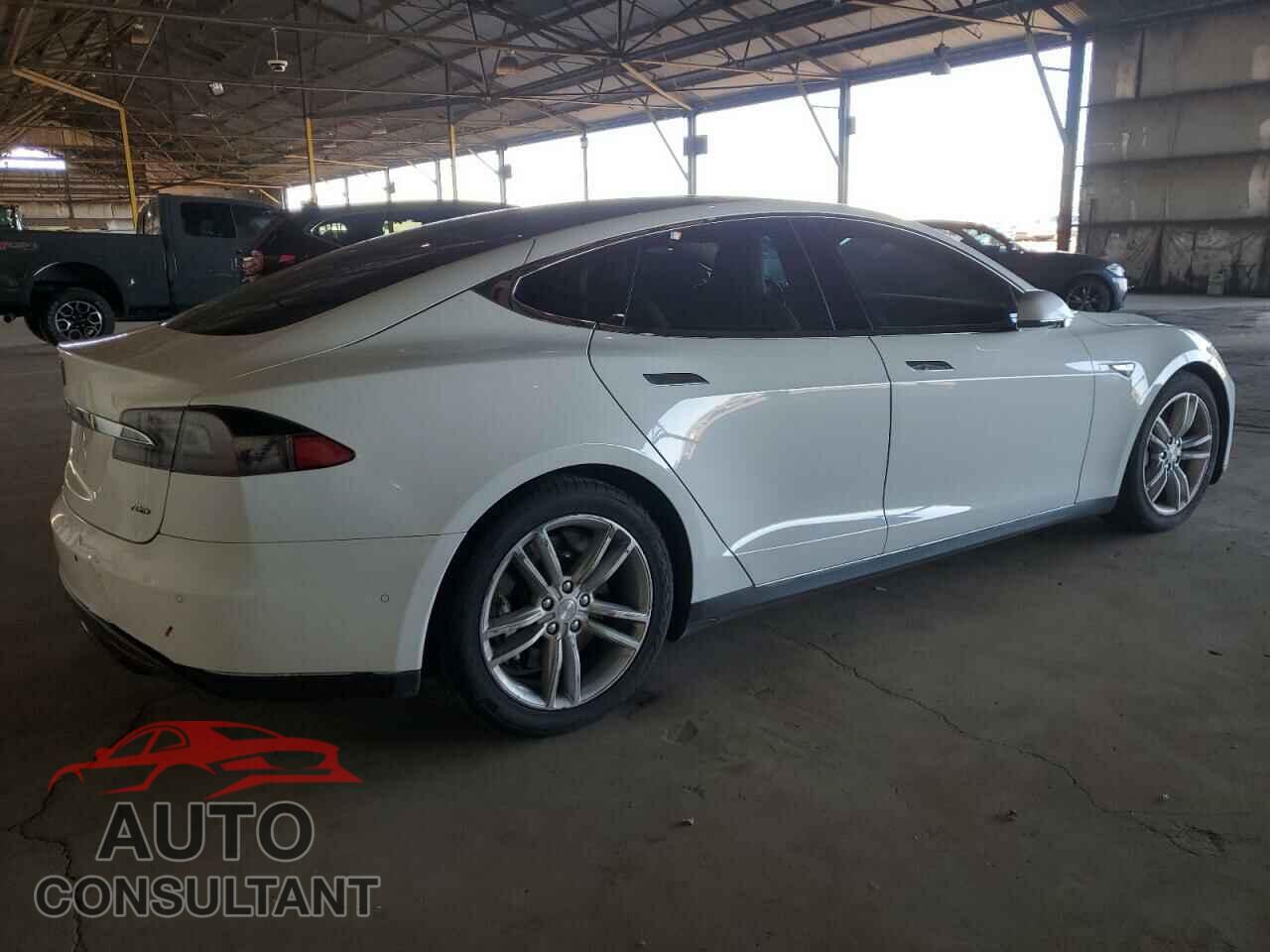 TESLA MODEL S 2015 - 5YJSA1S24FF091486