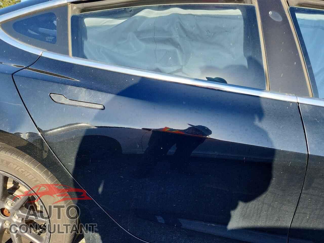 TESLA MODEL 3 2018 - 5YJ3E1EA6JF042052