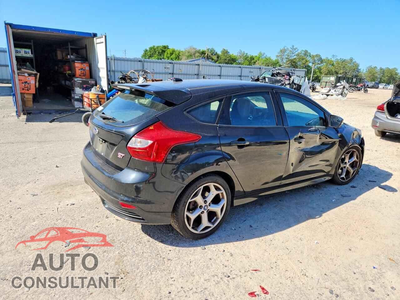 FORD FOCUS 2013 - 1FADP3L94DL240896