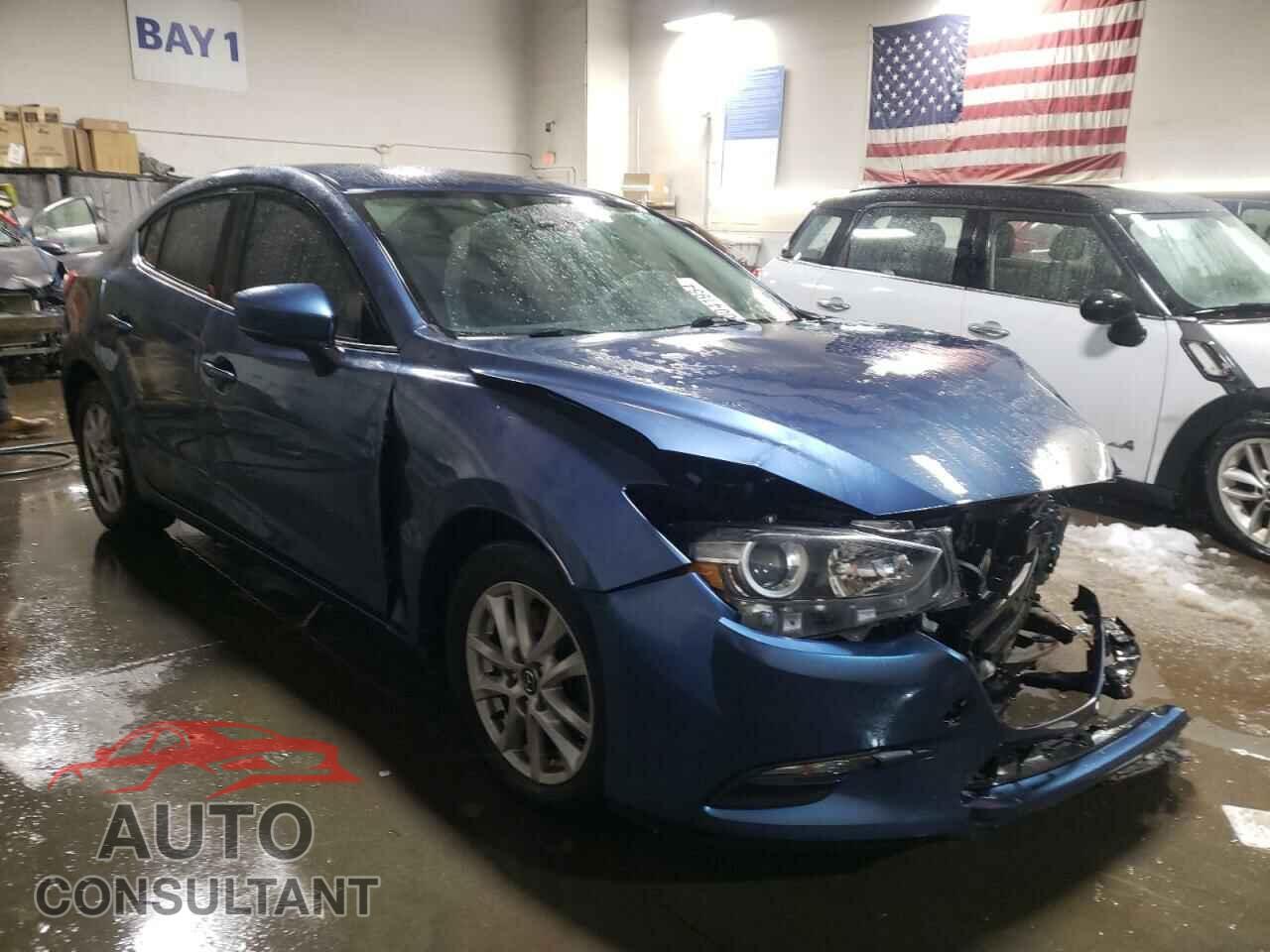 MAZDA 3 2018 - 3MZBN1U70JM159636