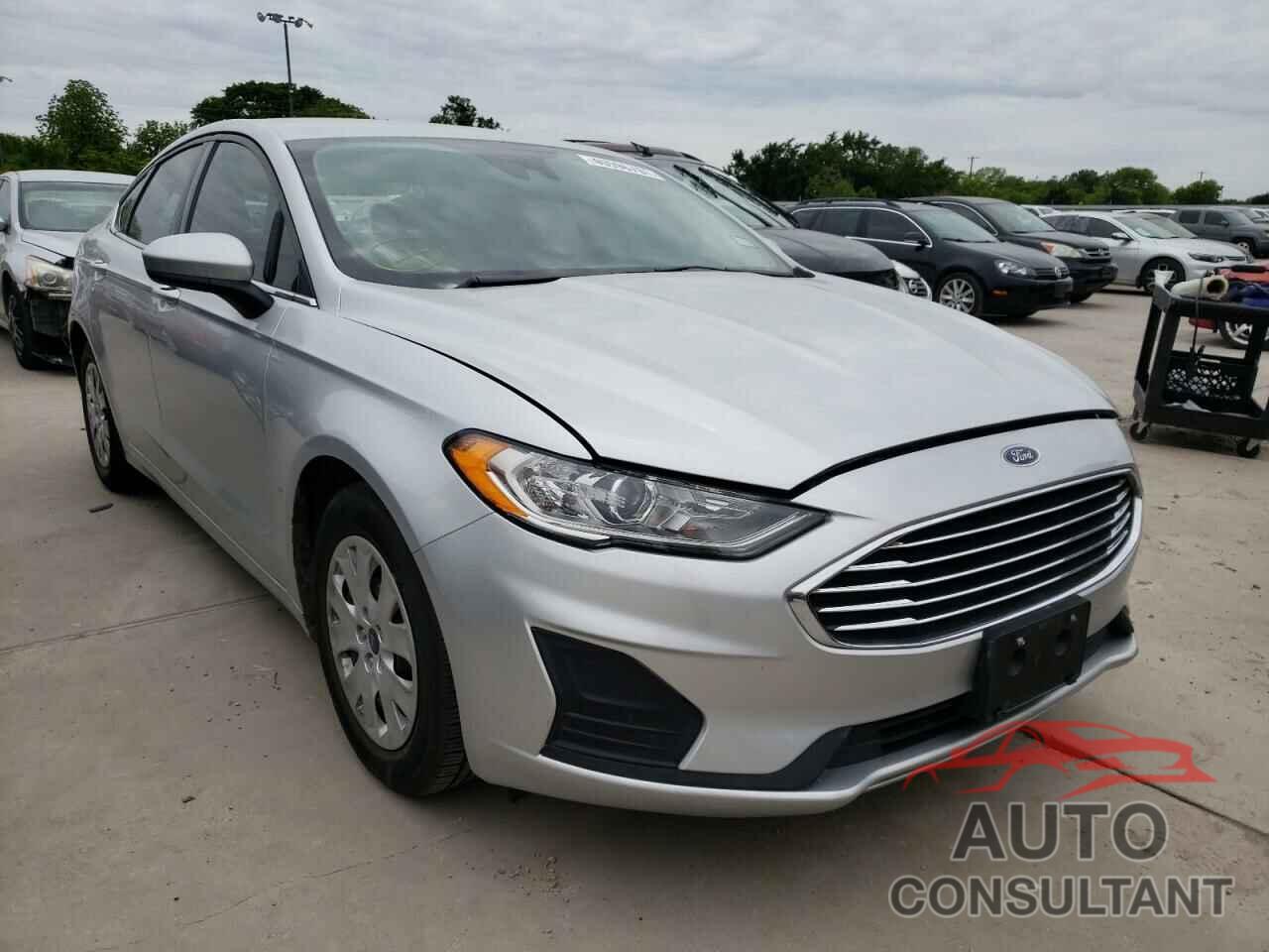 FORD FUSION 2019 - 3FA6P0G70KR169761