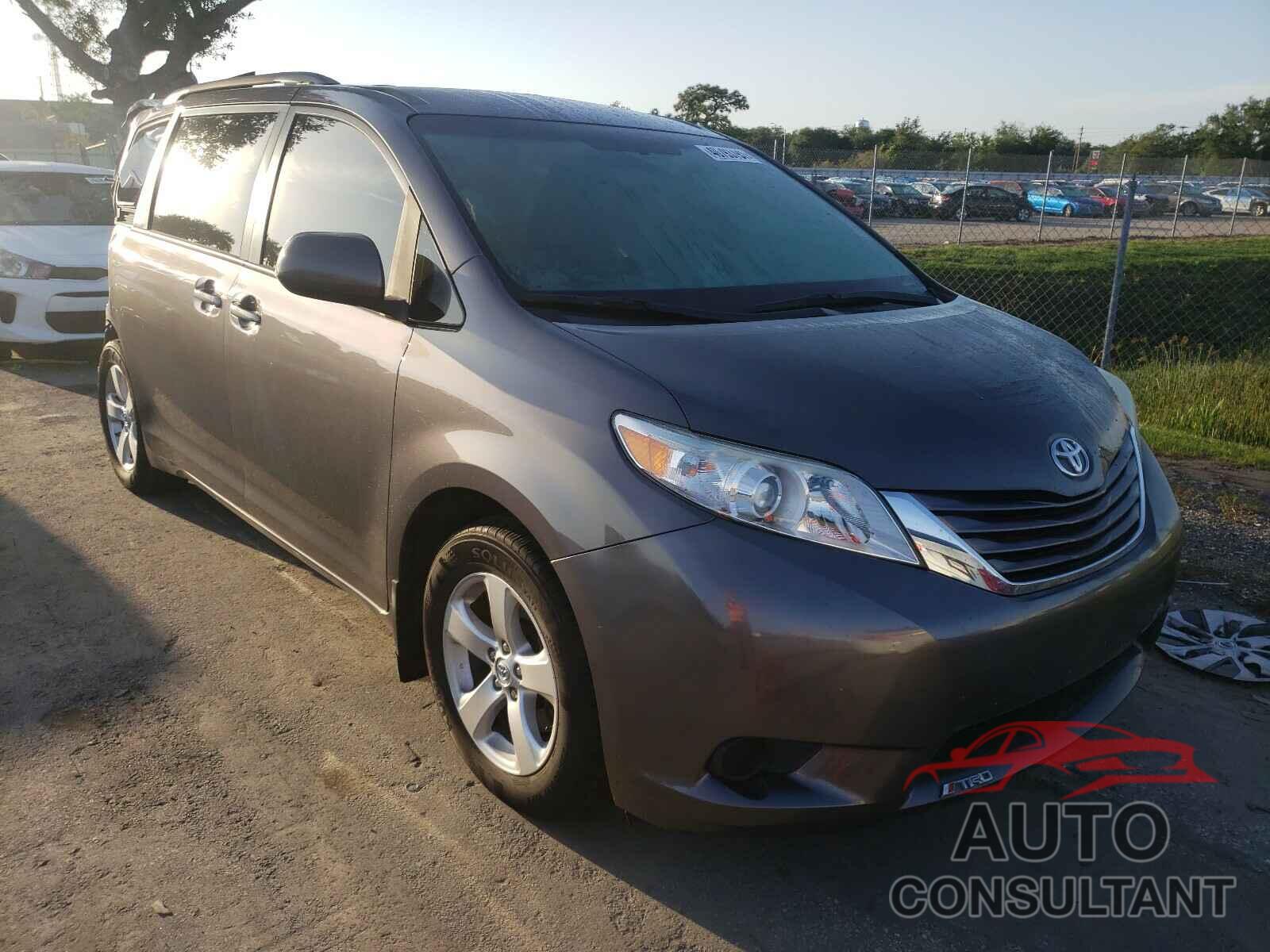 TOYOTA SIENNA 2017 - 5TDKZ3DC9HS792694