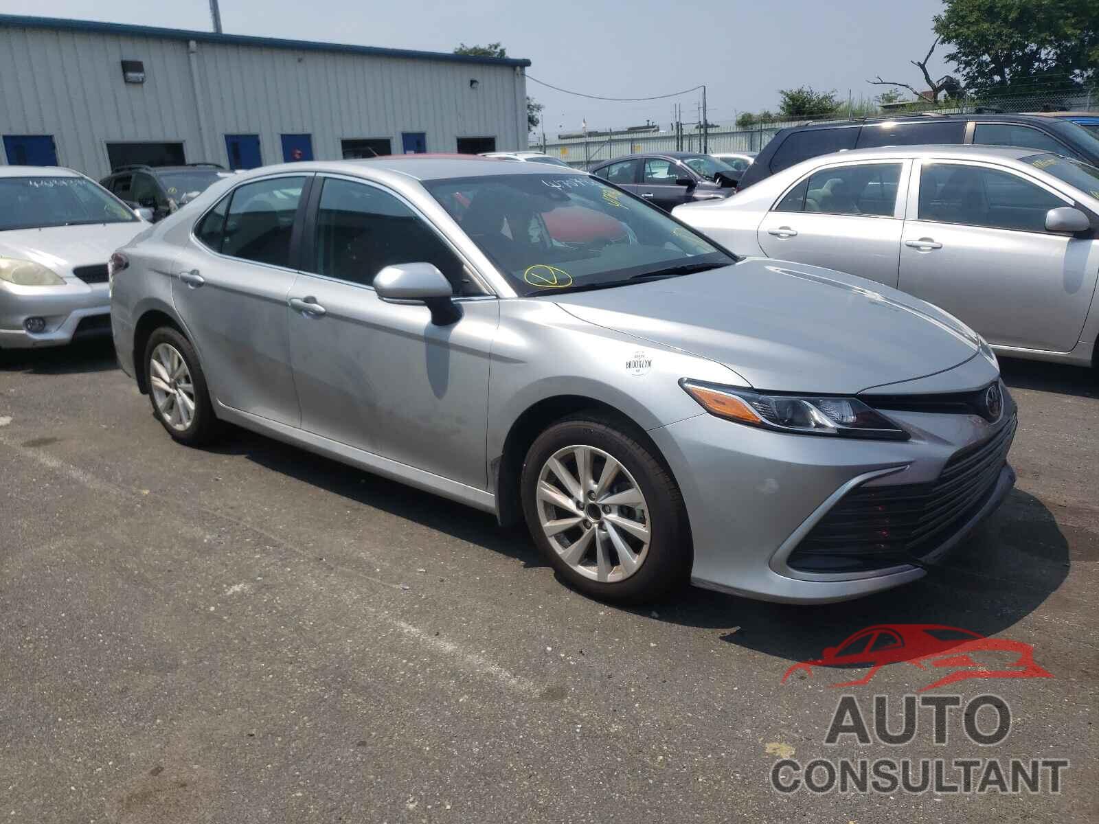 TOYOTA CAMRY 2021 - 4T1R11BK2MU024254
