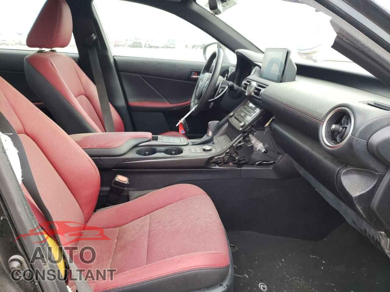 LEXUS IS 2021 - JTHCA1D20M5115619