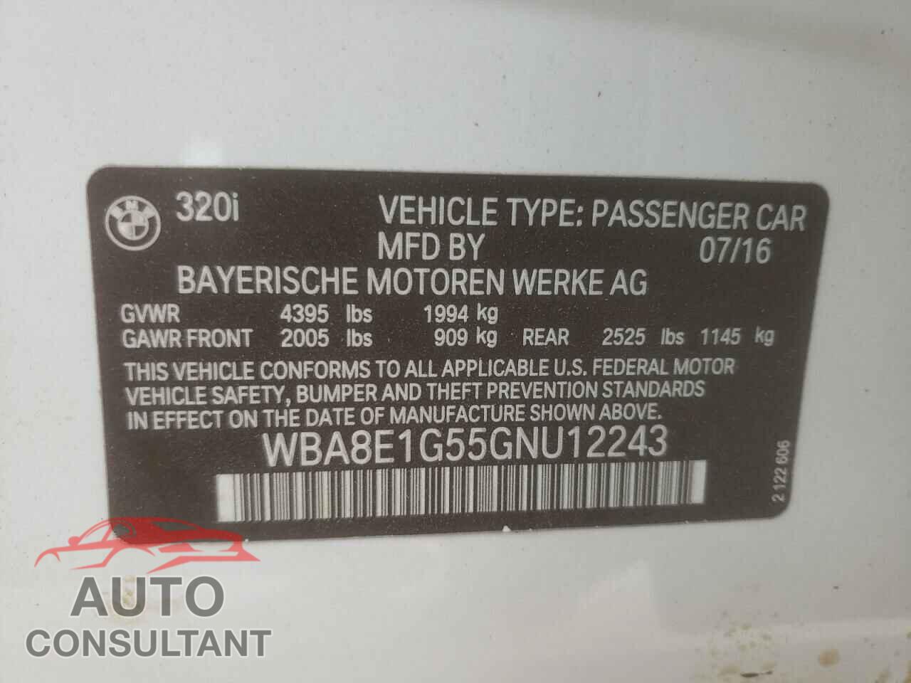 BMW 3 SERIES 2016 - WBA8E1G55GNU12243