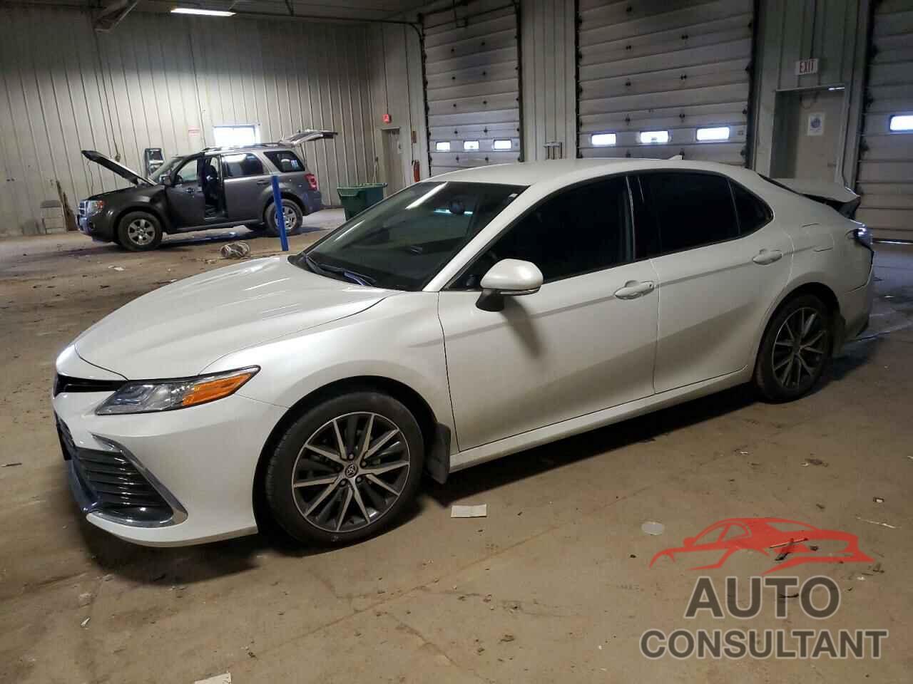 TOYOTA CAMRY 2023 - 4T1F11AK6PU770585