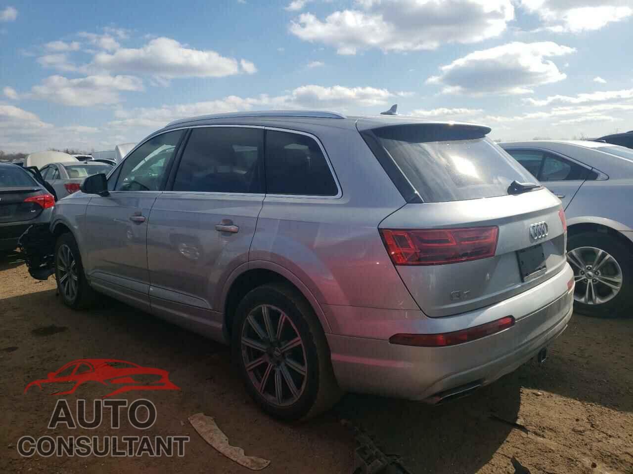 AUDI Q7 2018 - WA1LHAF73JD036401