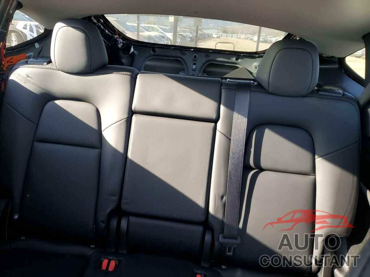 TESLA MODEL Y 2025 - 7SAYGDEE3SF241696
