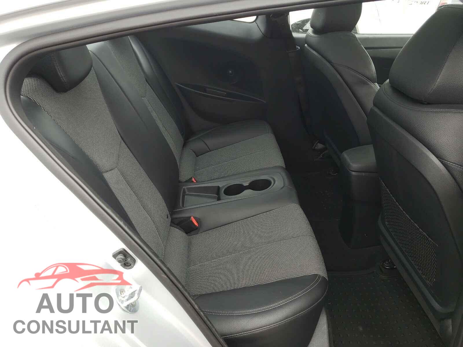 HYUNDAI VELOSTER 2016 - KMHTC6AD7GU300903
