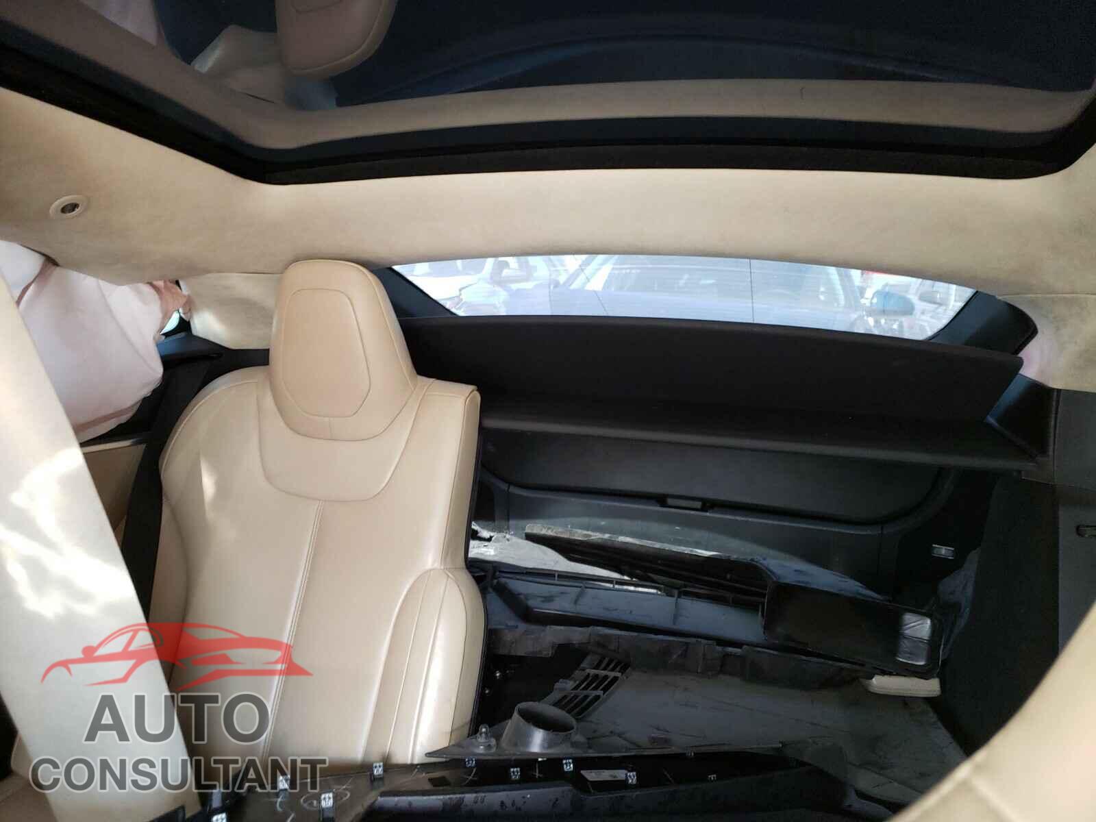 TESLA MODEL S 2016 - 5YJSA1E40GF144585