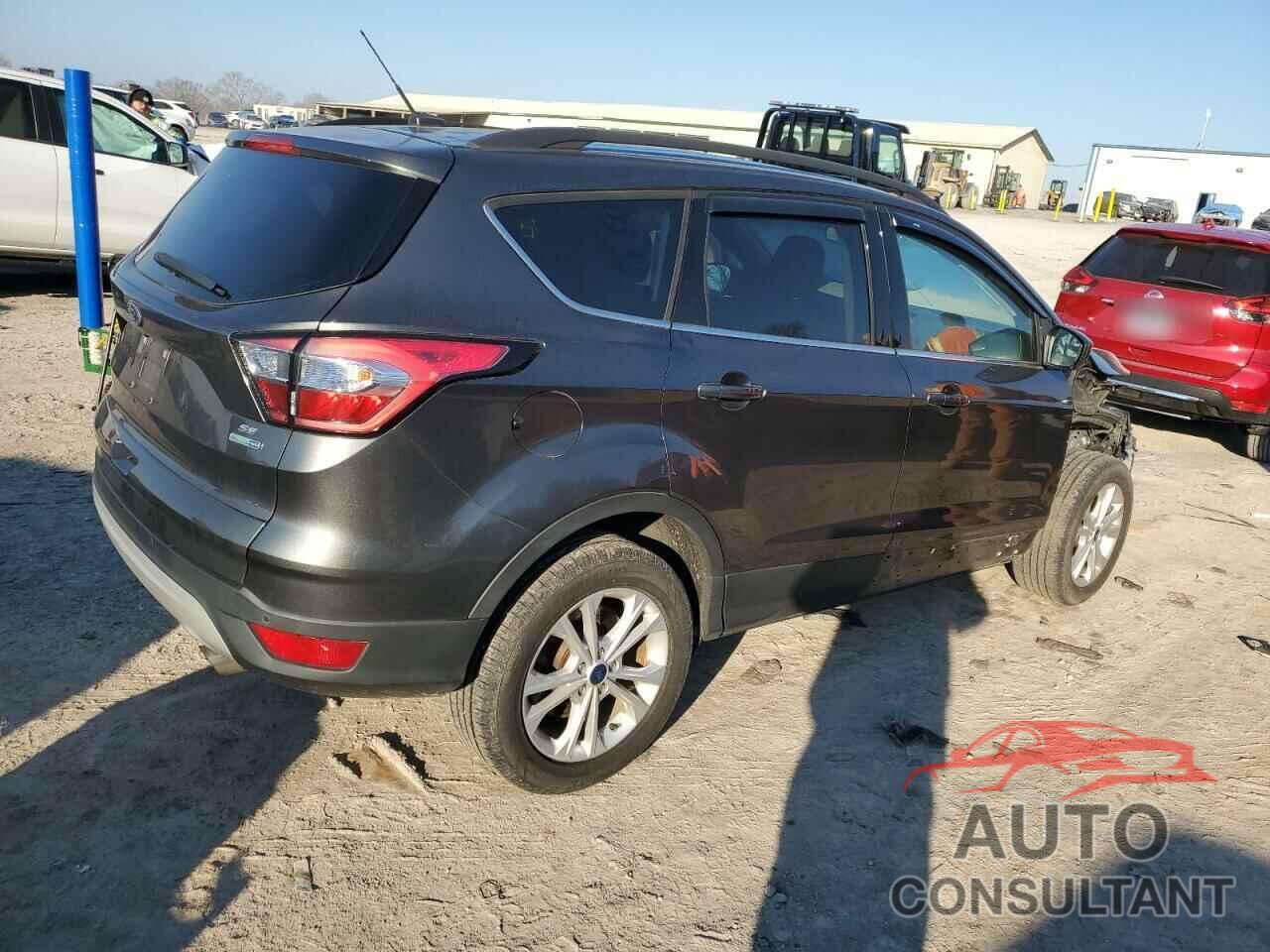 FORD ESCAPE 2018 - 1FMCU9GD5JUC20626