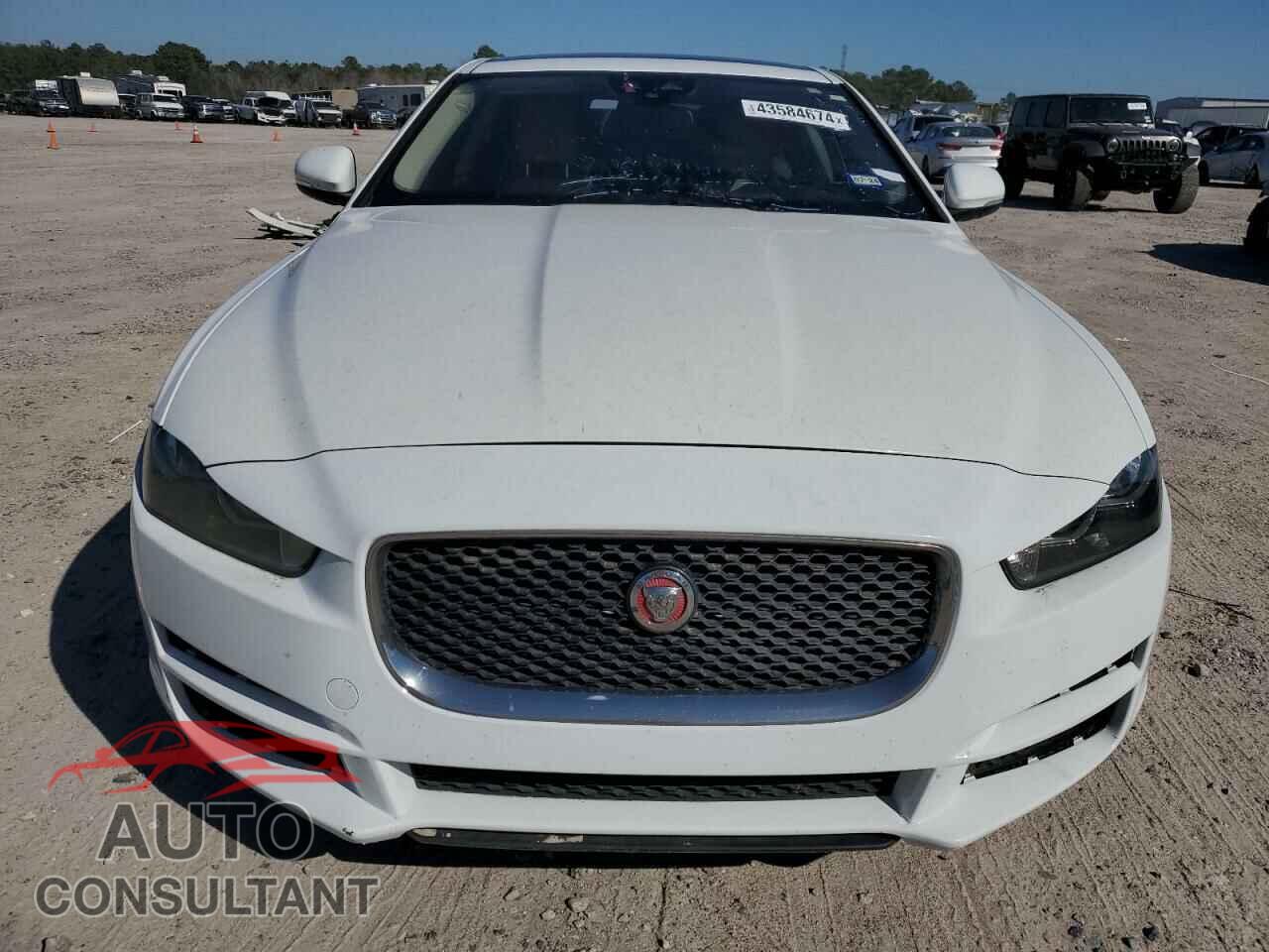 JAGUAR XE 2017 - SAJAR4BG8HA973873