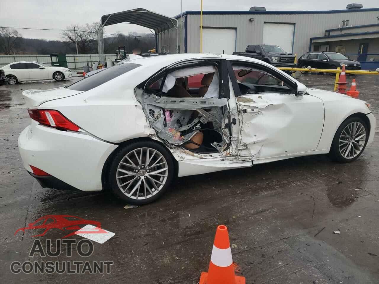 LEXUS IS 2015 - JTHBF1D21F5059108