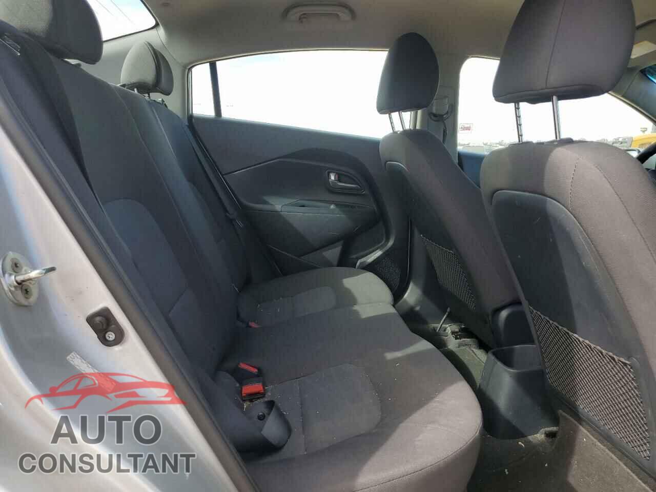KIA RIO 2017 - KNADM4A38H6015017