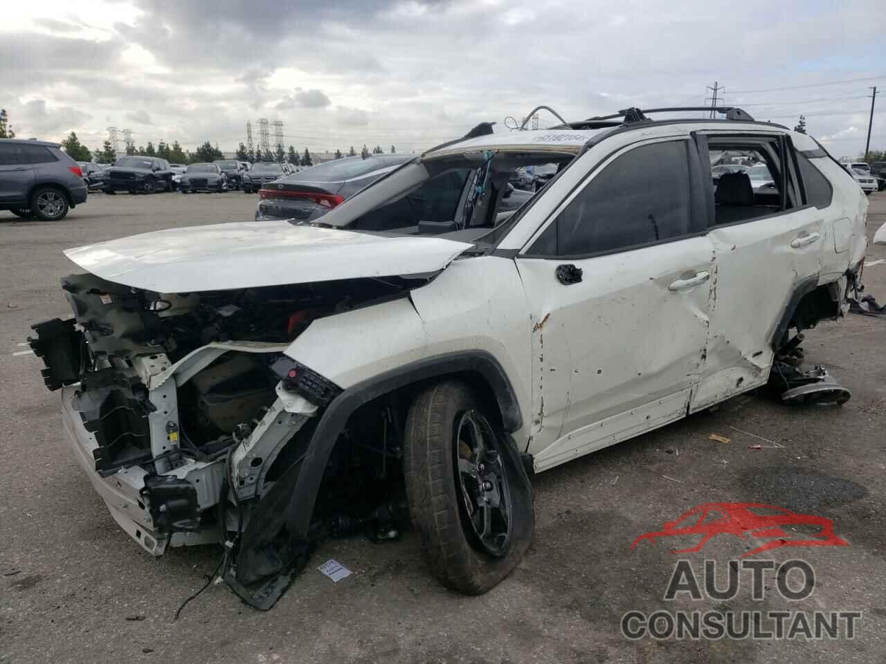 TOYOTA RAV4 2022 - JTMB6RFV1ND527611