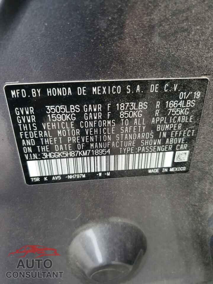 HONDA FIT 2019 - 3HGGK5H87KM718954