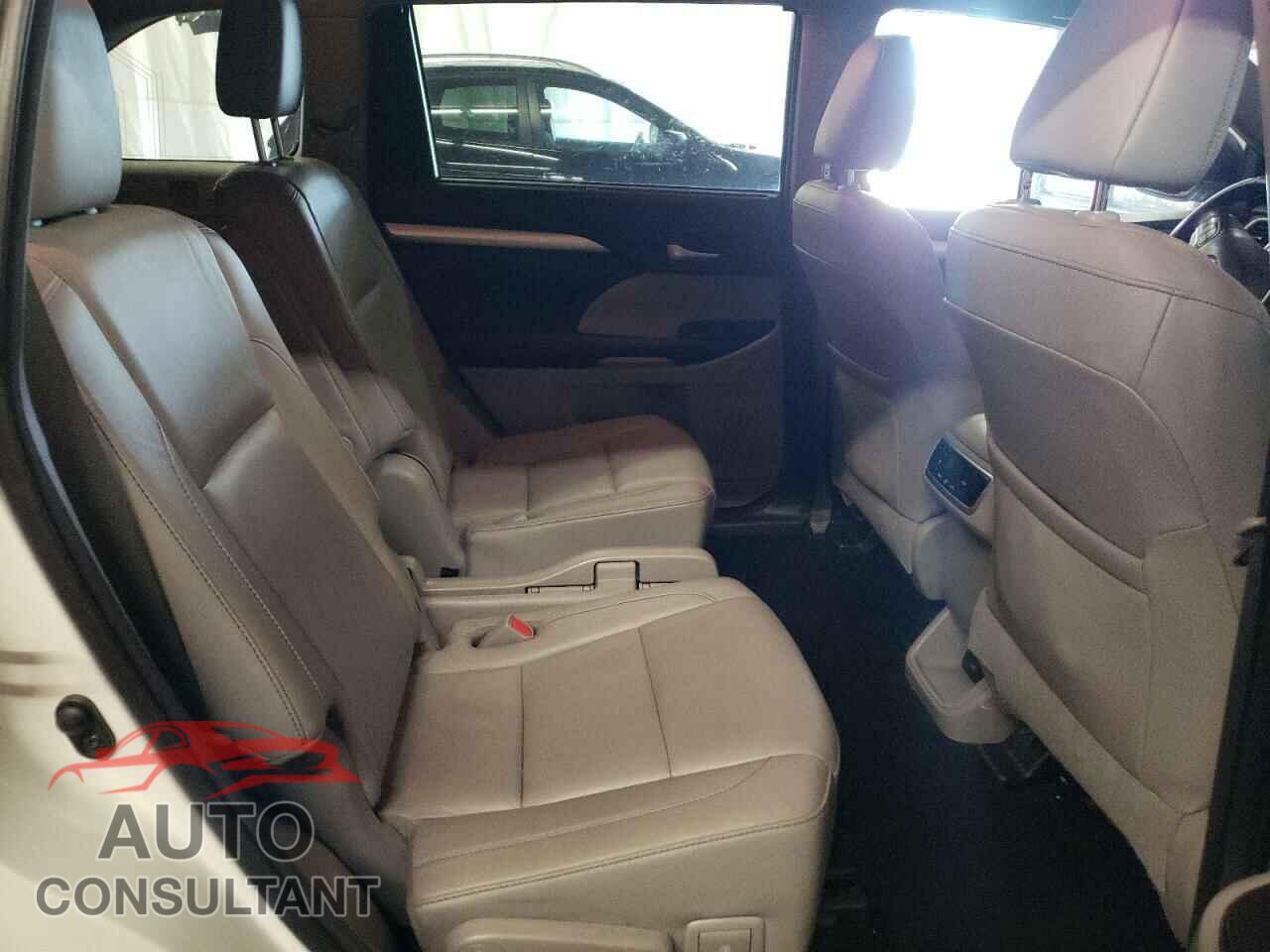 TOYOTA HIGHLANDER 2017 - 5TDJZRFH3HS511237