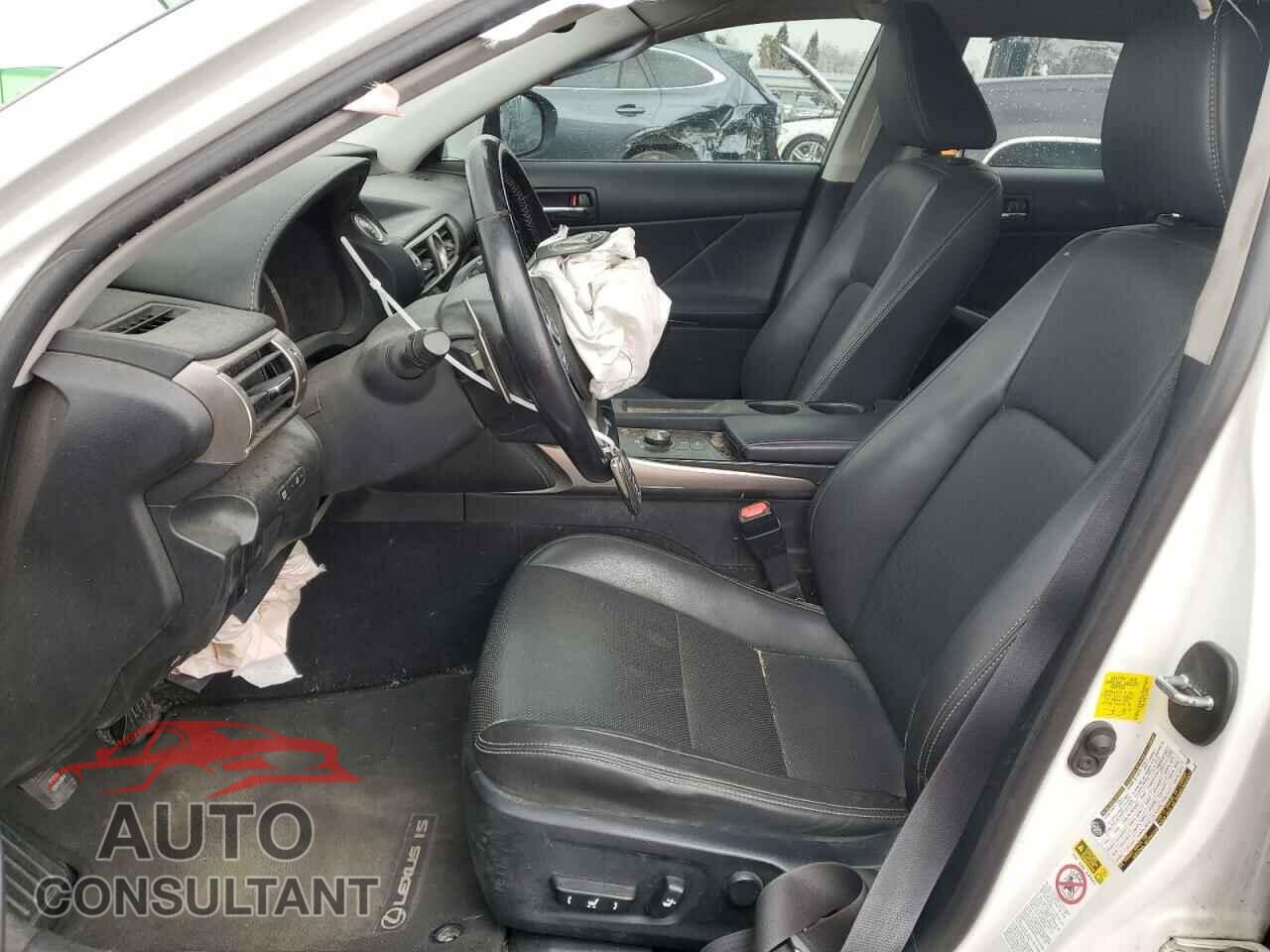 LEXUS IS 2016 - JTHBA1D20G5034605