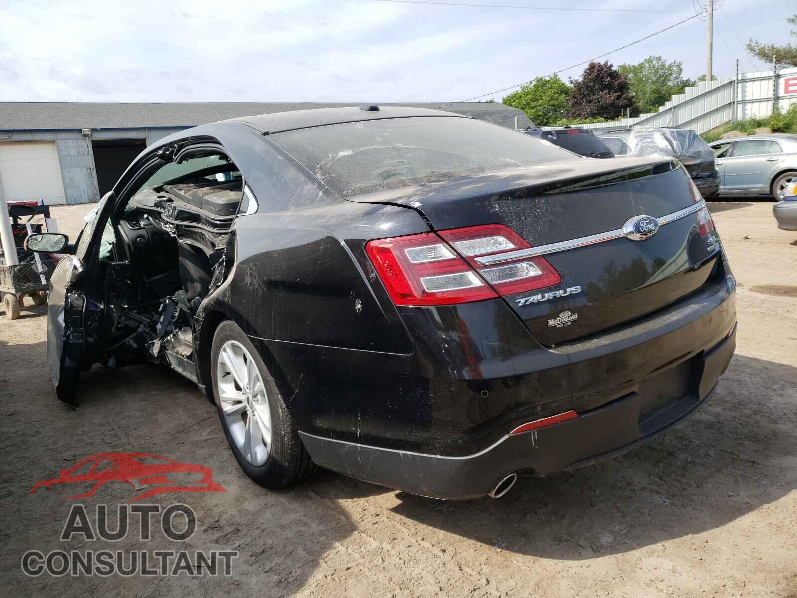 FORD TAURUS 2018 - 1FAHP2E85JG101042
