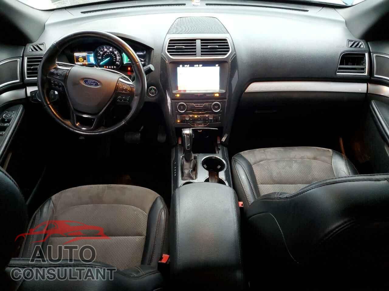 FORD EXPLORER 2017 - 1FM5K7D85HGD20552