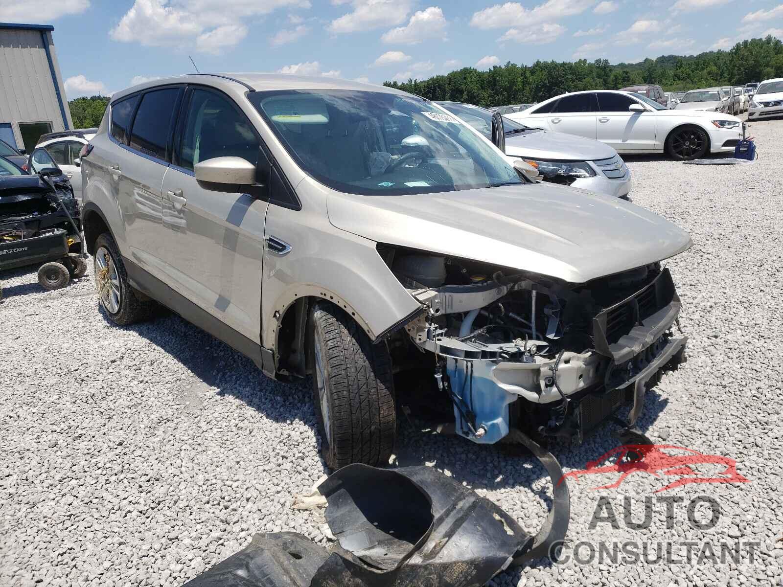 FORD ESCAPE 2017 - 1FMCU9GD7HUC46509