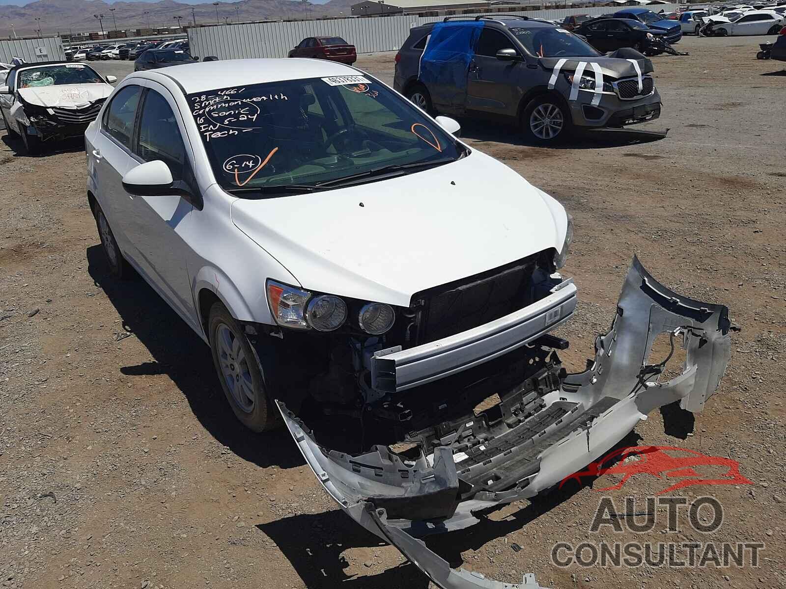 CHEVROLET SONIC 2016 - 1G1JC5SH3G4181554