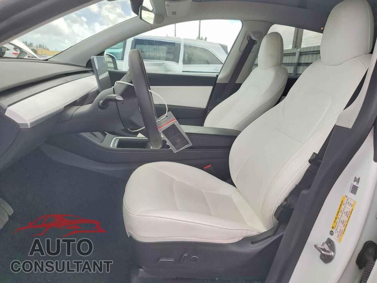 TESLA MODEL Y 2021 - 5YJYGDEE9MF151663