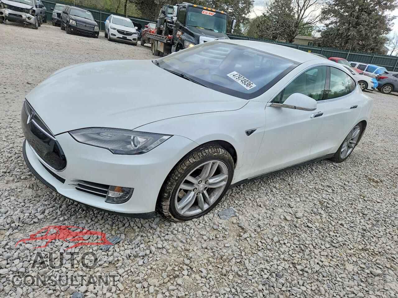 TESLA MODEL S 2013 - 5YJSA1DP0DFP04662