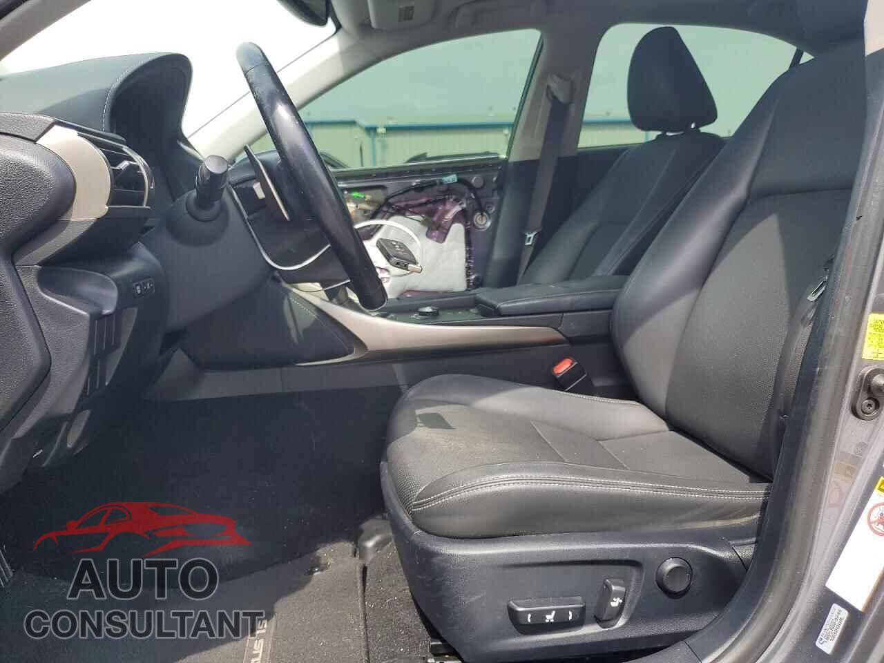 LEXUS IS 2016 - JTHCM1D20G5011823