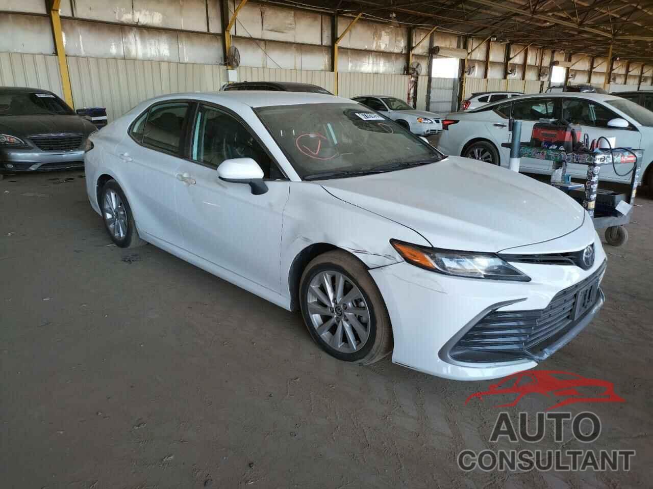 TOYOTA CAMRY 2021 - 4T1C11AK6MU538311