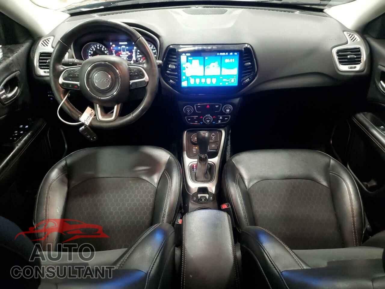 JEEP COMPASS 2018 - 3C4NJDBB1JT199489